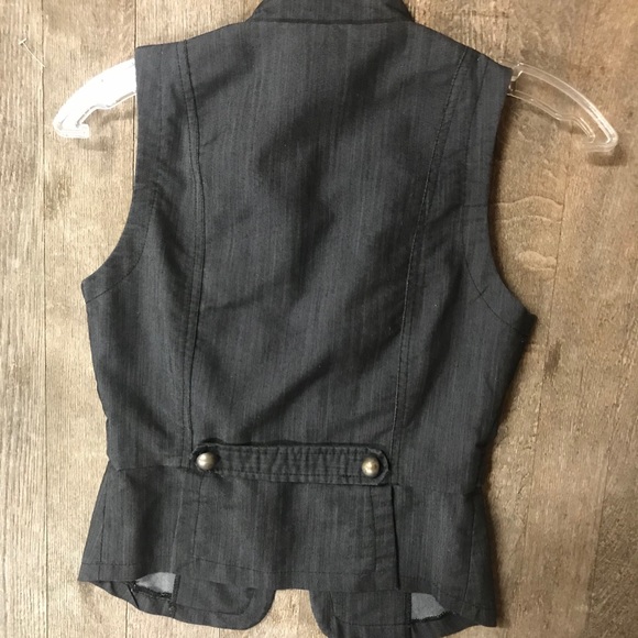 XS Fashion Zip Up Vest - Picture 3 of 6